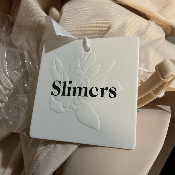 Slimers Deep V Push-Up Bra with Low Back - Picture 7 of 8